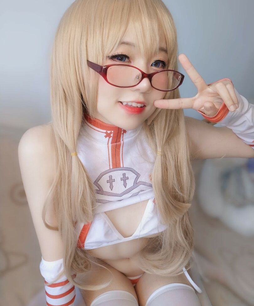 YaoYaoQwQ nackt #109132420