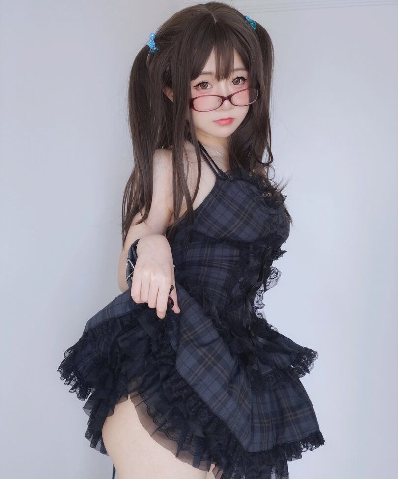 YaoYaoQwQ nackt #109132449