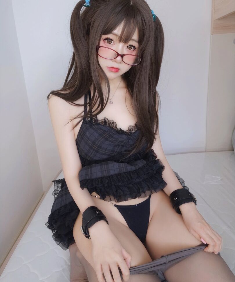 YaoYaoQwQ nackt #109132454