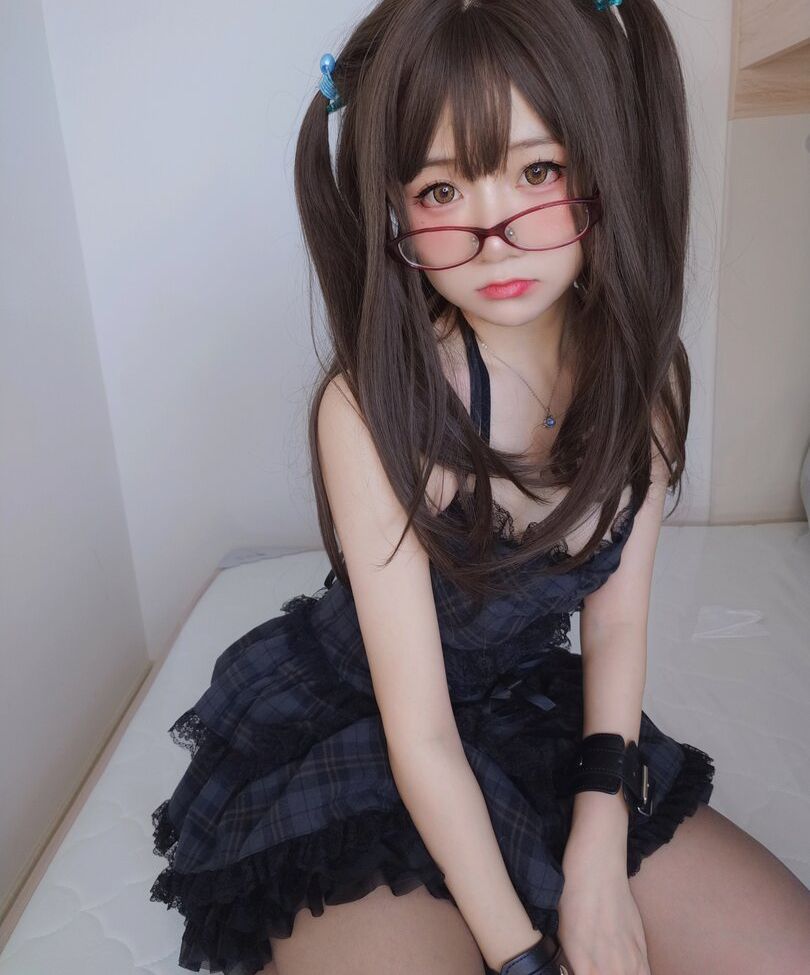 YaoYaoQwQ nackt #109132480