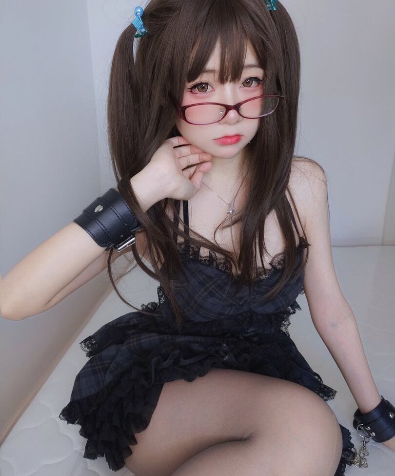 YaoYaoQwQ nackt #109132529