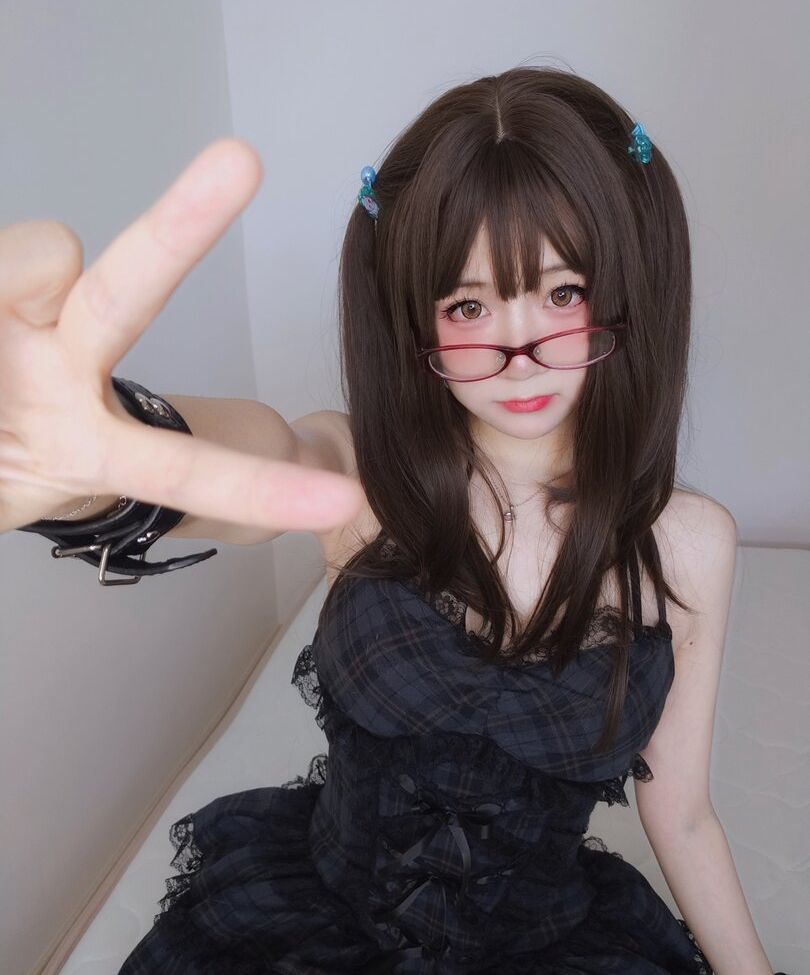 YaoYaoQwQ nackt #109132532