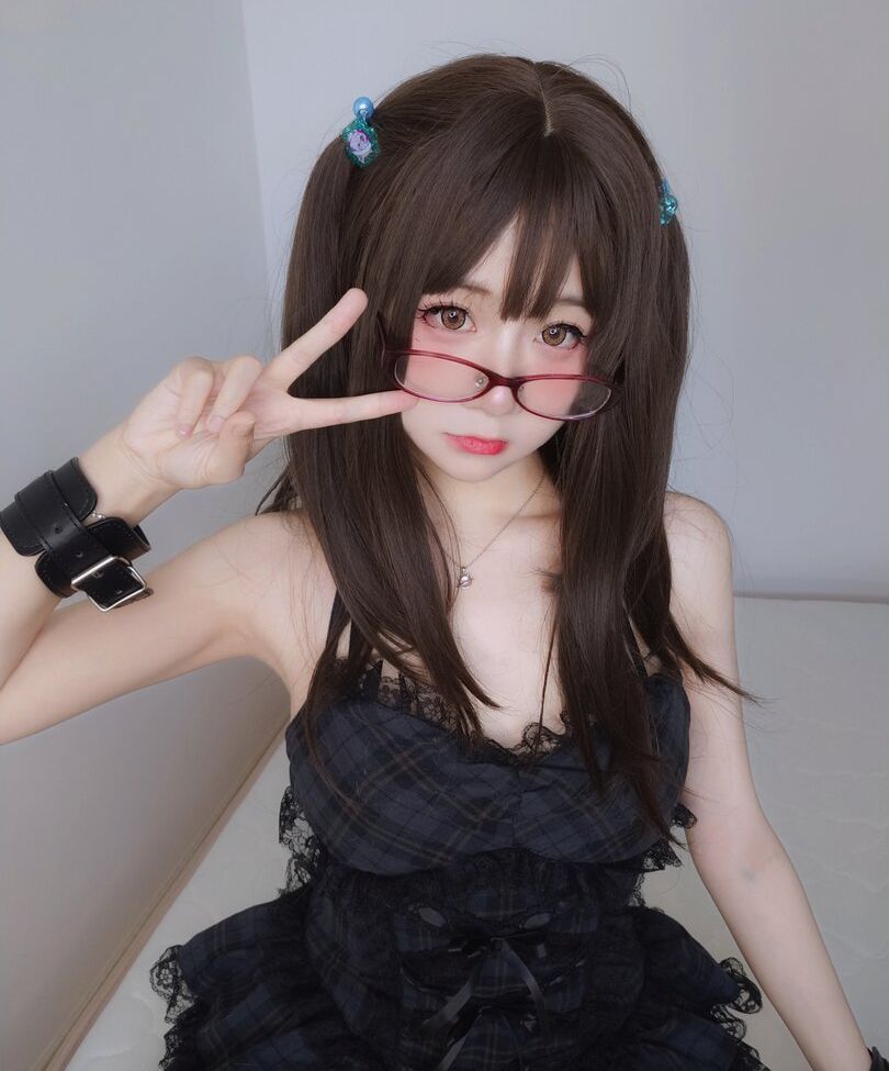 YaoYaoQwQ nackt #109132533