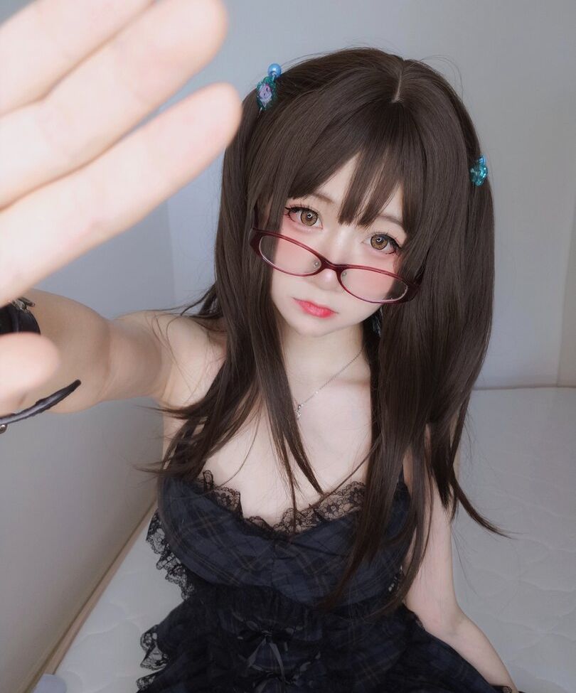 YaoYaoQwQ nackt #109132534