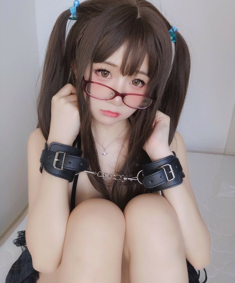 YaoYaoQwQ nackt #109132722