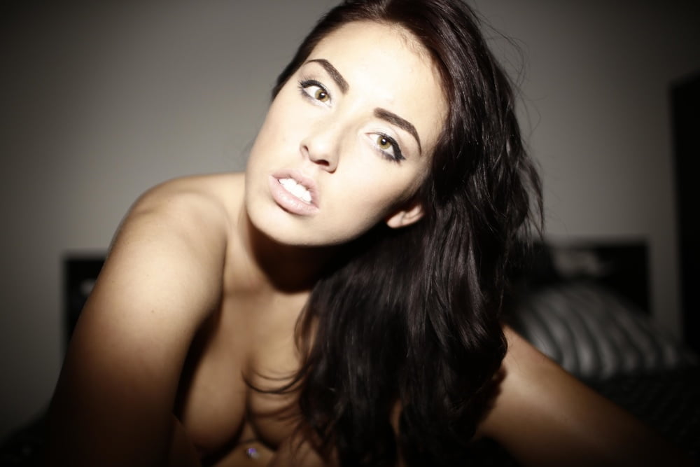 ブルネットの彼女
 #97332495