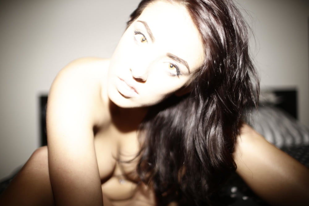 ブルネットの彼女
 #97332498