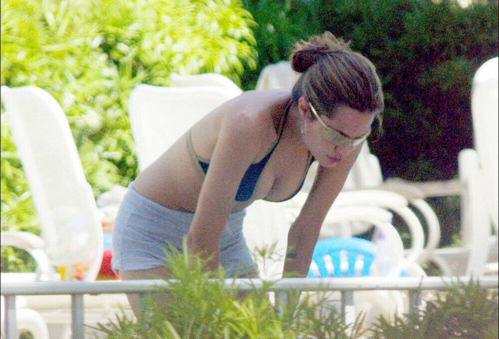 Angelina Jolie desnuda #109183628