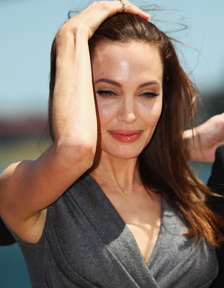 Angelina Jolie nude #109183677