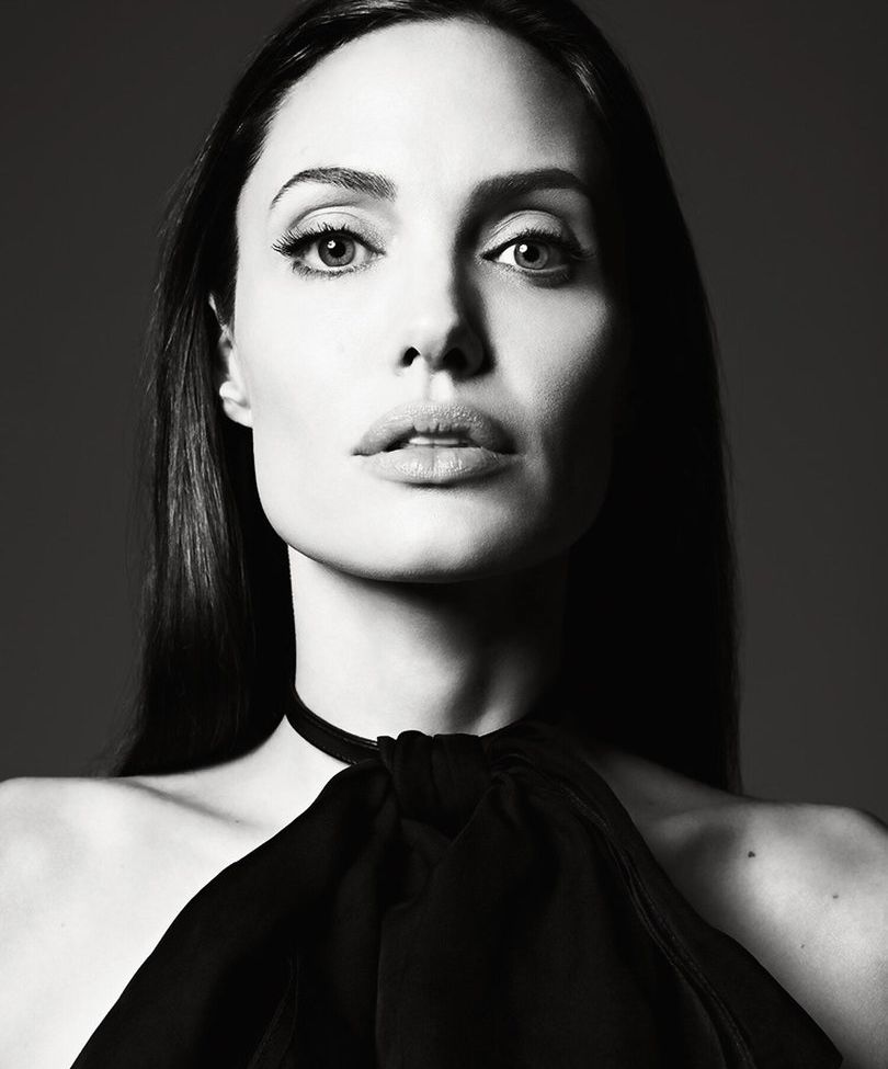 Angelina Jolie nude #109183734