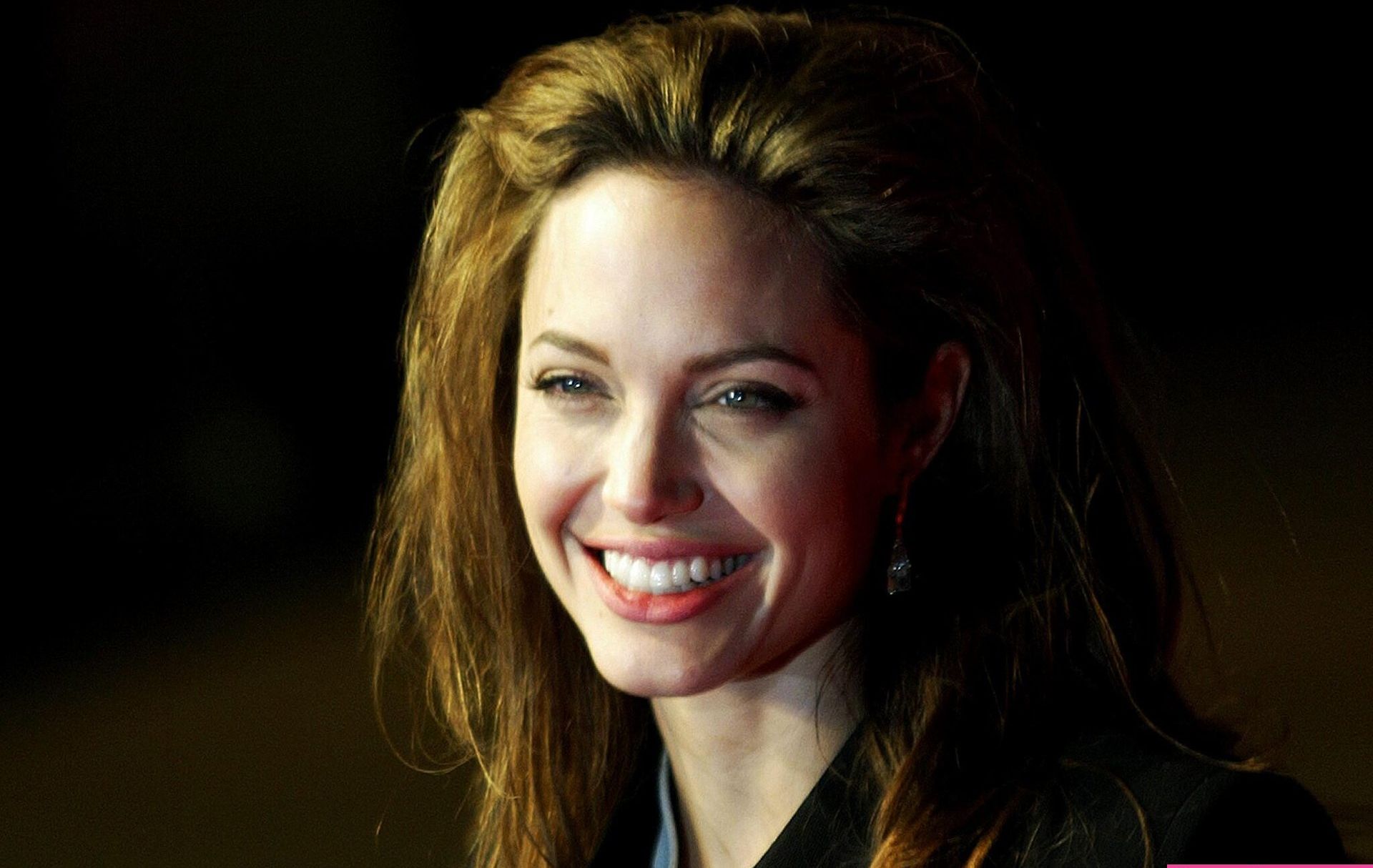 Angelina Jolie nude #109183755