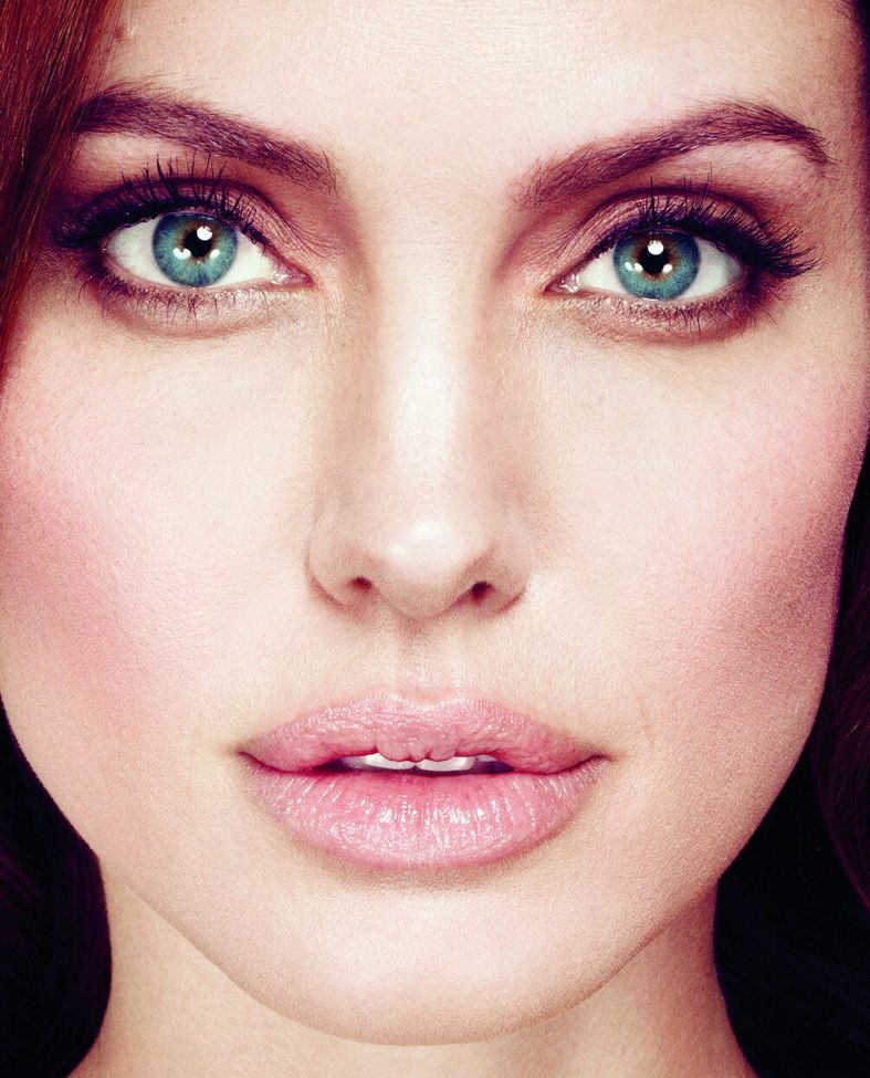 Angelina Jolie nude #109183815