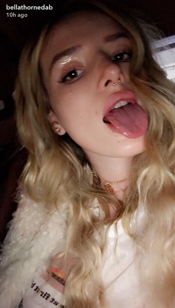 Bella Thorne hot bitch tongue #89682555