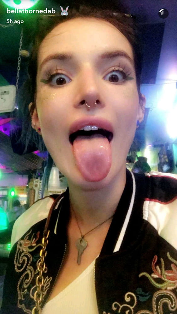 Bella Thorne hot bitch tongue #89682580