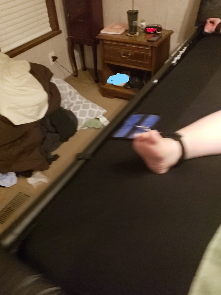 ベッドの上で使用される1
 #90284300