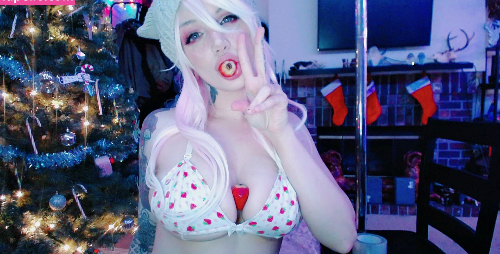 Siegexxx desnuda #108063032