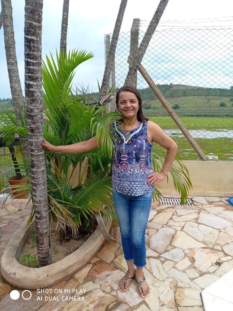 Coroa gostosa #90871039
