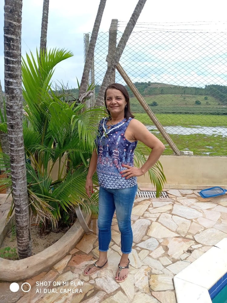 Coroa gostosa #90871054