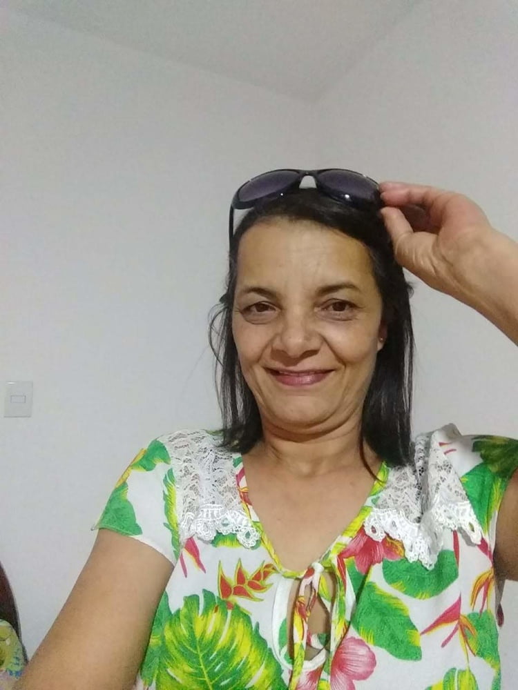 Coroa gostosa #90871074
