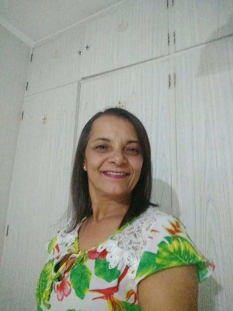 Coroa gostosa #90871082