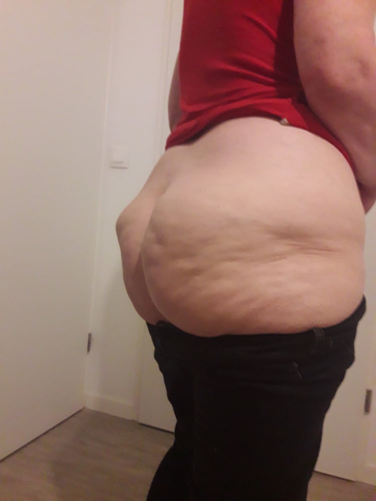 She&#039;s  Wearing Pant 1 - Elle enfile un pantalon 1 #106637874