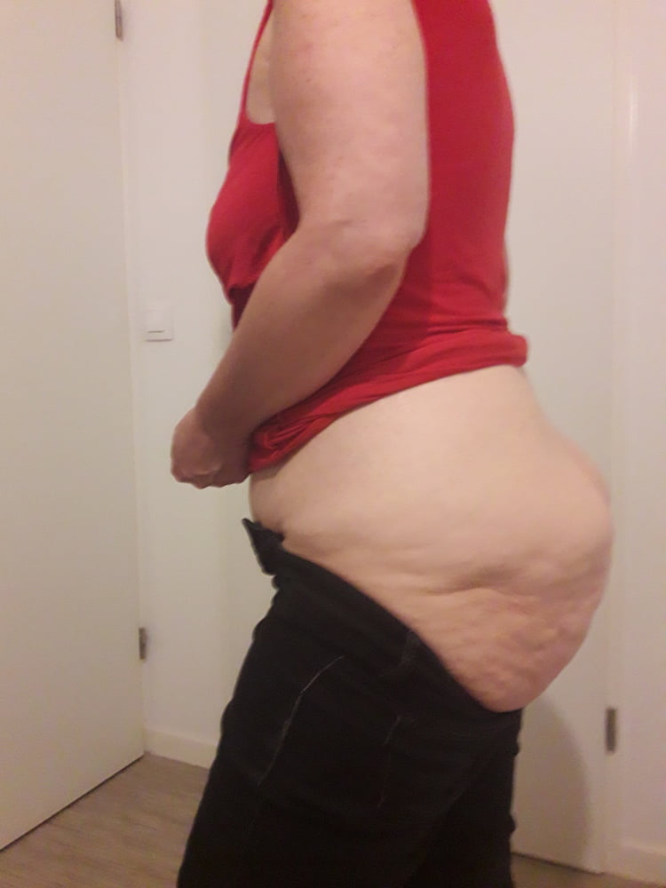 She&#039;s  Wearing Pant 1 - Elle enfile un pantalon 1 #106637876