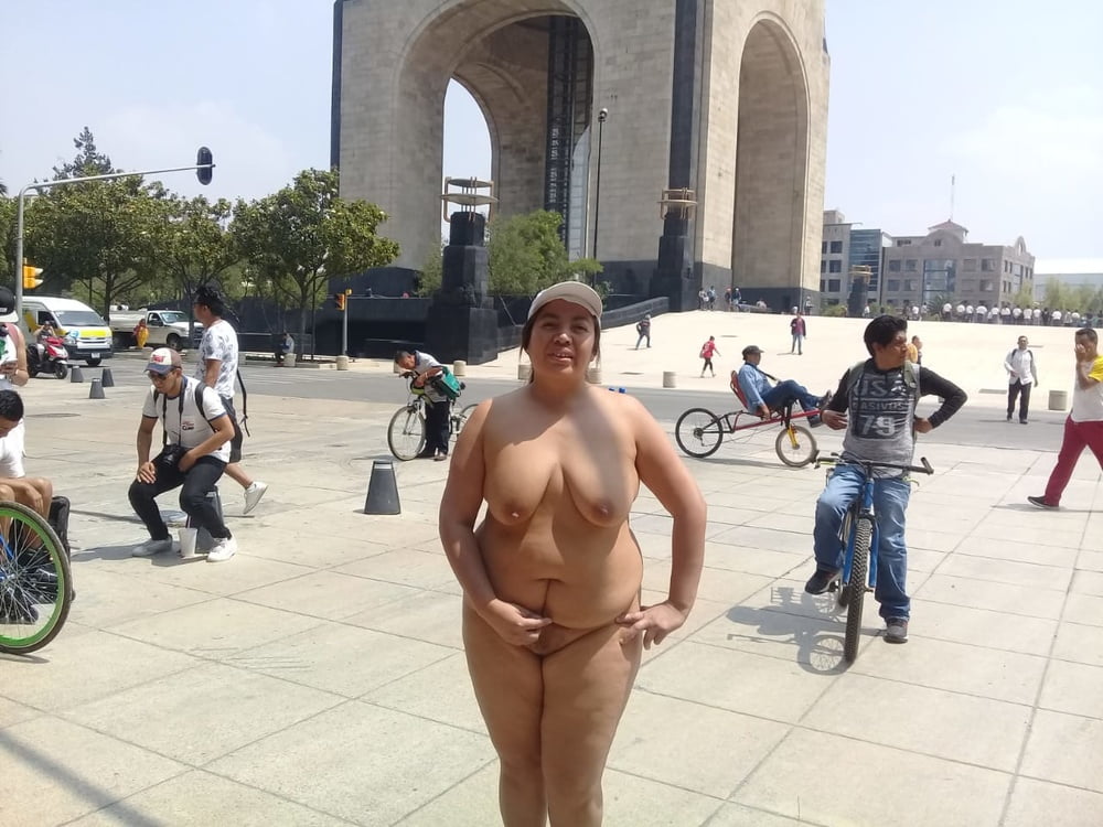 Lateinische Nudisten Milf
 #82194622