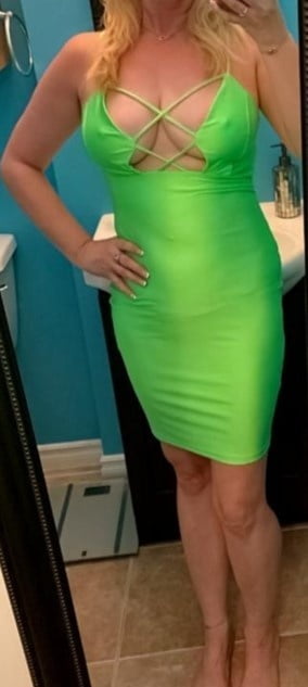 Amateur Damen sexy Kleider 2
 #105835828