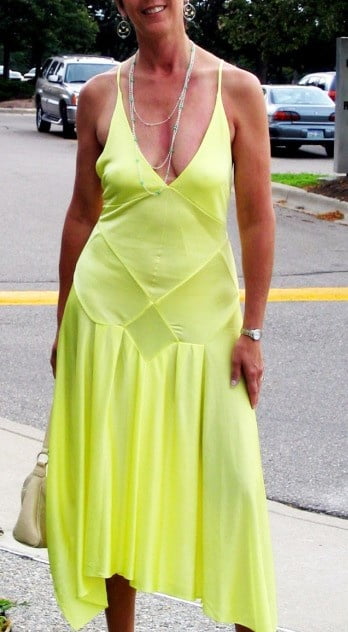 Amateur Damen sexy Kleider 2
 #105835840