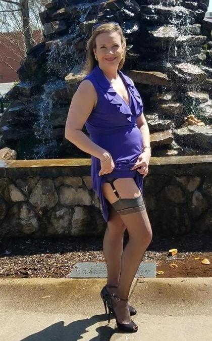 Amateur Damen sexy Kleider 2
 #105835855