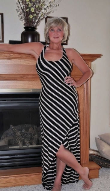 Amateur Damen sexy Kleider 2
 #105835874