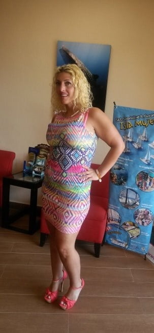 Amateur Damen sexy Kleider 2
 #105835911