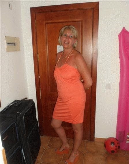 Amateur Damen sexy Kleider 2
 #105835938