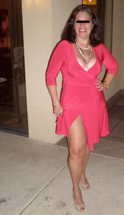 Amateur Damen sexy Kleider 2
 #105835972