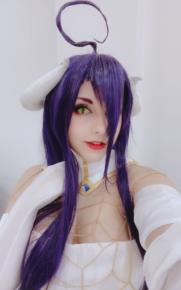 Marcelline Cos nackt #108484313