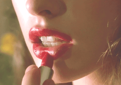 Luscious labbra bella signora lecca
 #103822177