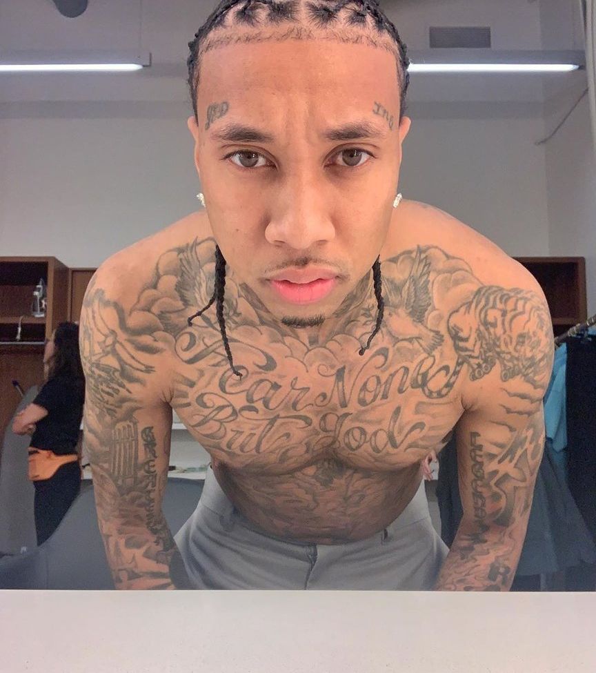 Tyga desnuda #109098852