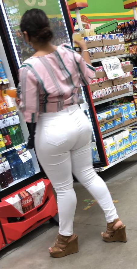 BIG ASS IN WHITE JEANS #91578674