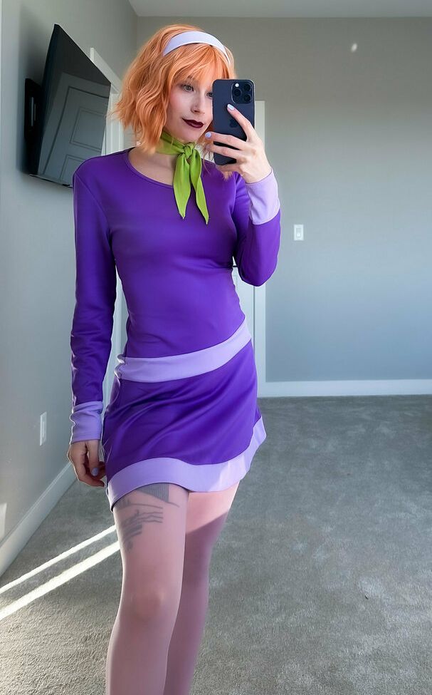 Catziilla desnuda #109123830