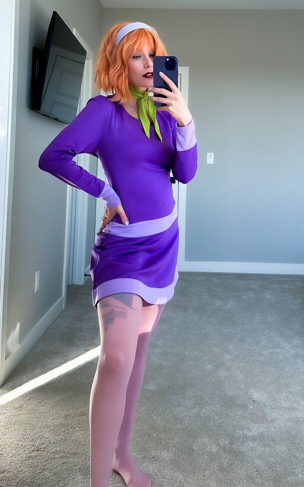 Catziilla desnuda #109123832