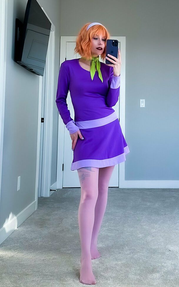 Catziilla desnuda #109123851