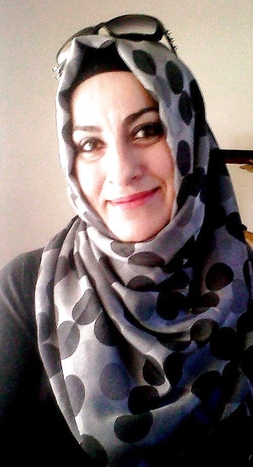 Türkische Mutter Mutter olgun hijab
 #81973567