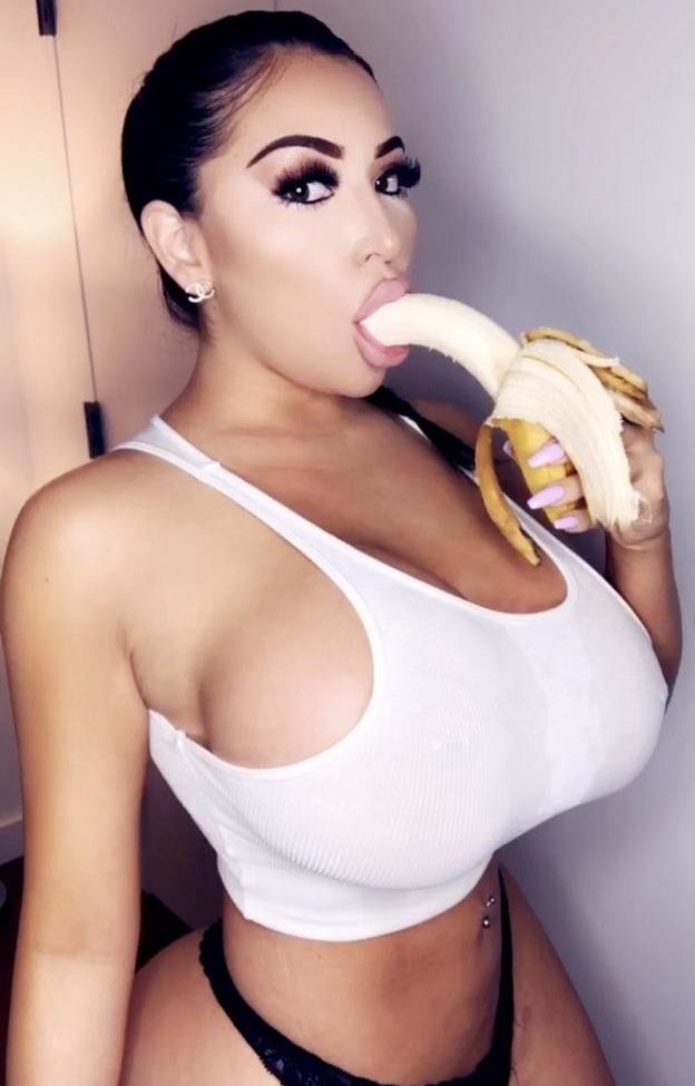 Ms Palomares desnuda #108364939