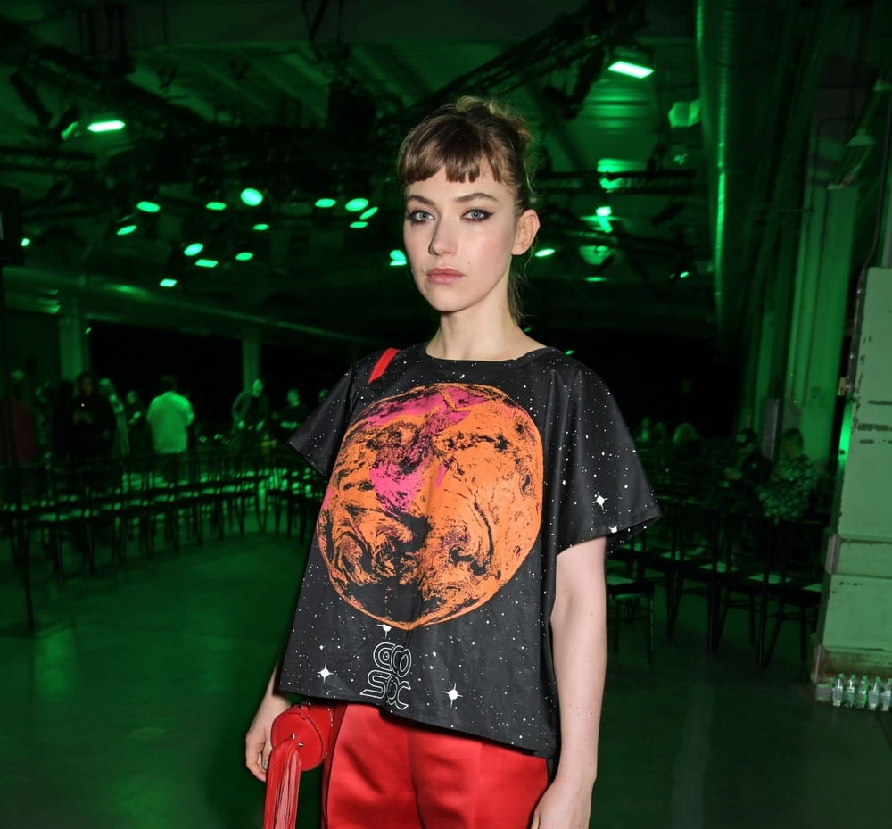 Imogen Poots the perfect woman exists #89422223