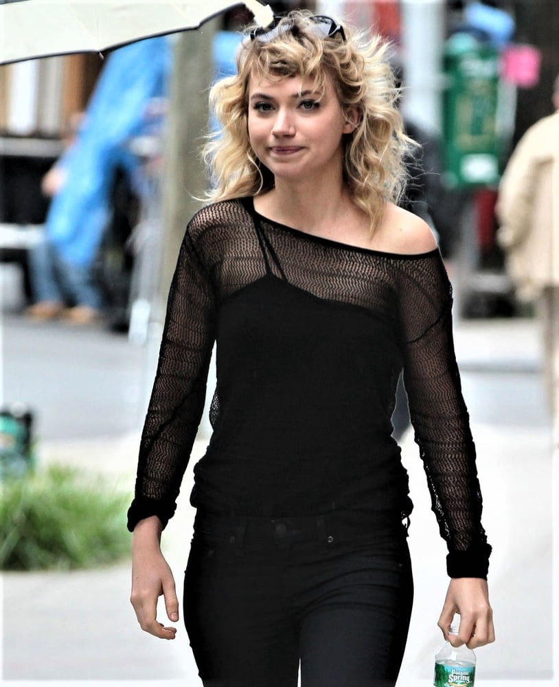 Imogen Poots the perfect woman exists #89422261