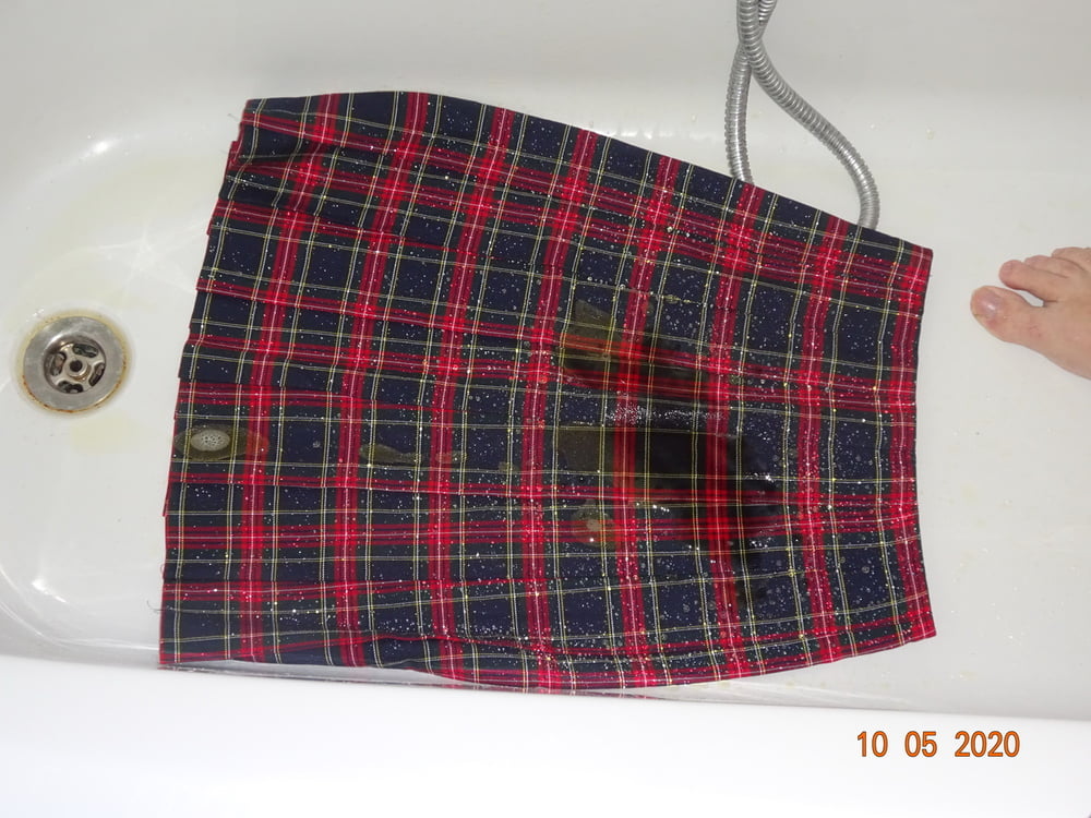 red tartan skirt piss 2 #96698236