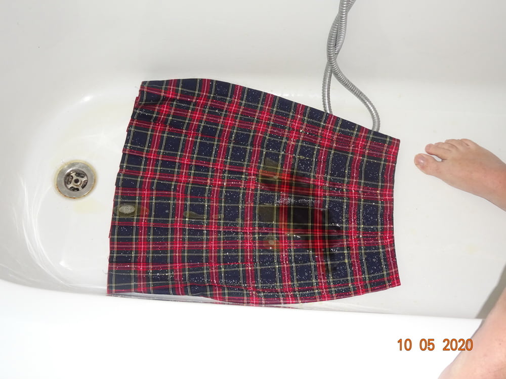red tartan skirt piss 2 #96698238