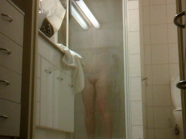 Tetas grandes calientes y maduras peludas en la ducha
 #95203582
