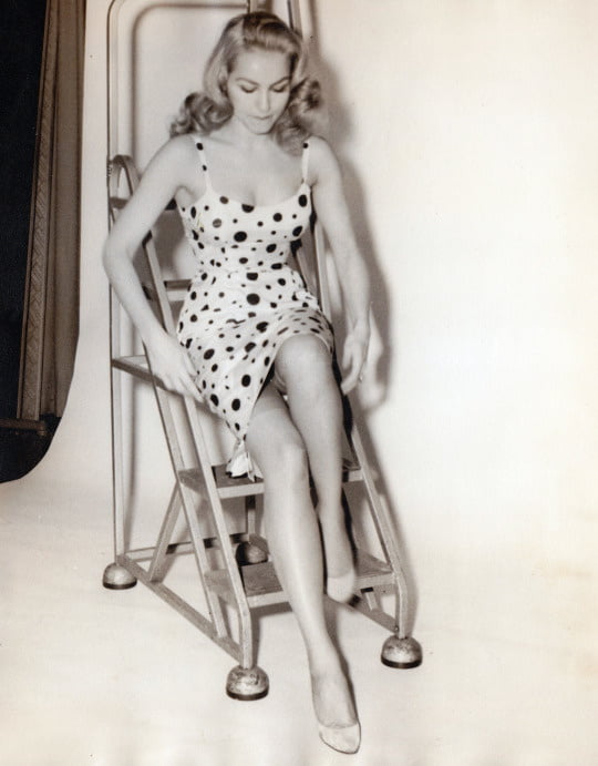 Julie Newmar, attrice vintage
 #94716676