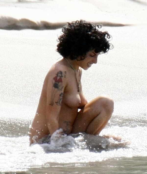 Amy Winehouse nude #109373342